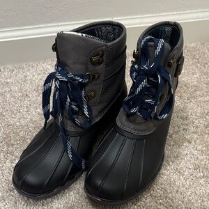 Stylish Women's Black and Gray Duck Boots